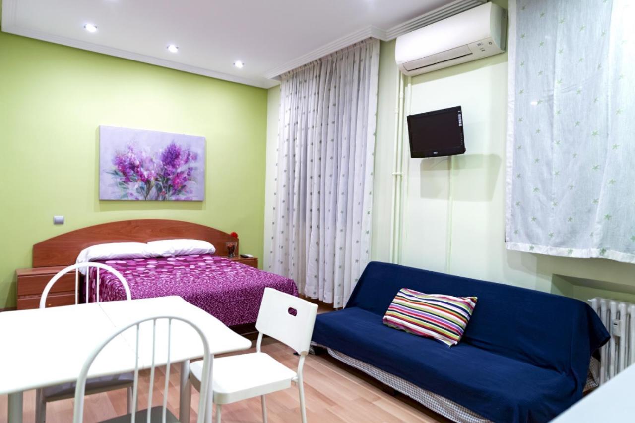 Studio with Sofa Bed