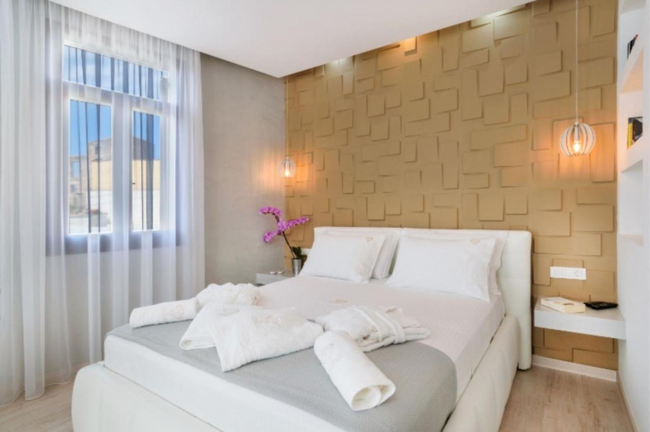Diamond Luxury Suites - B&B Chania