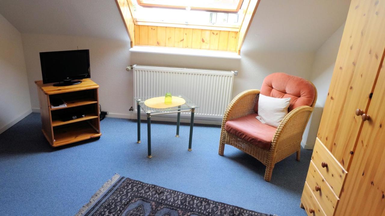 Chambre Simple avec Toilettes Communes