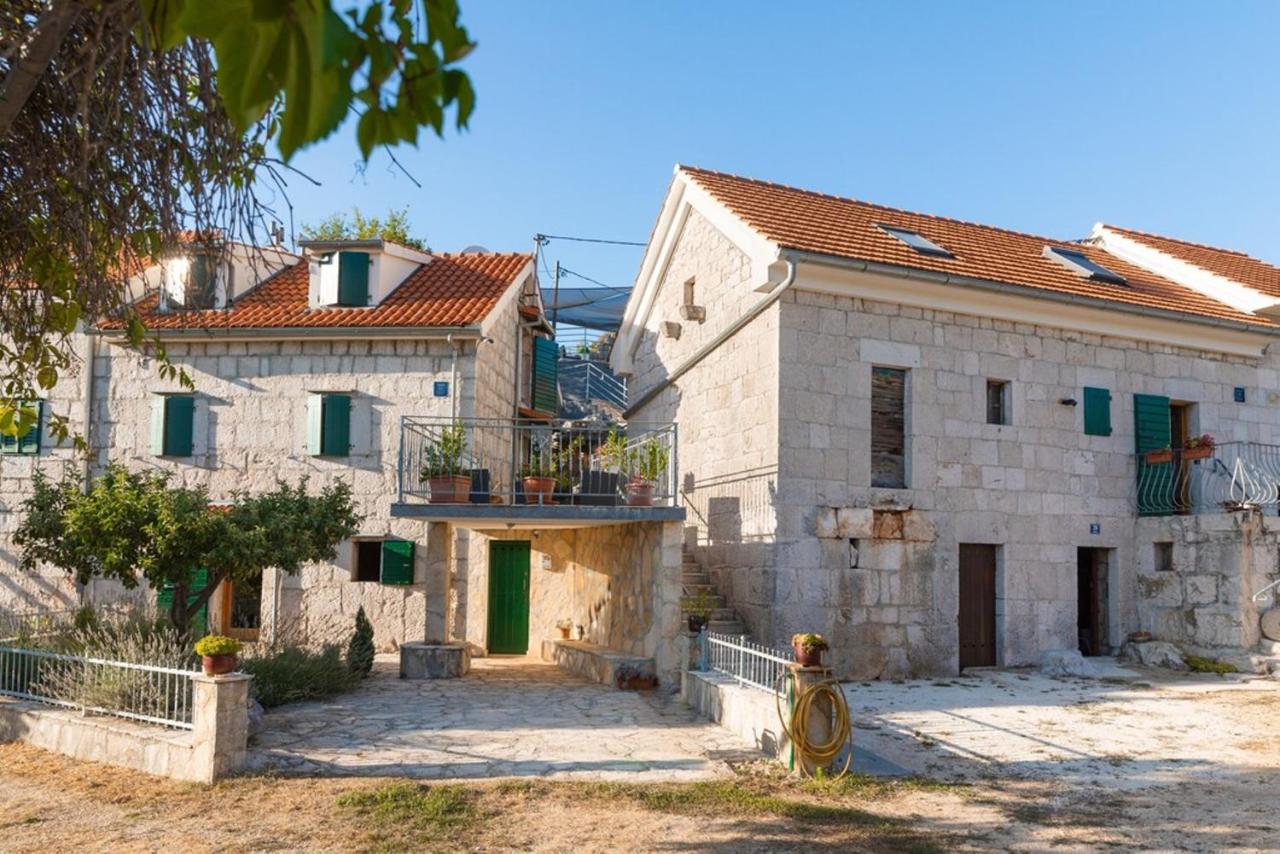 Villa Vito - with heated pool, whirlpool, gym - B&B Šarići