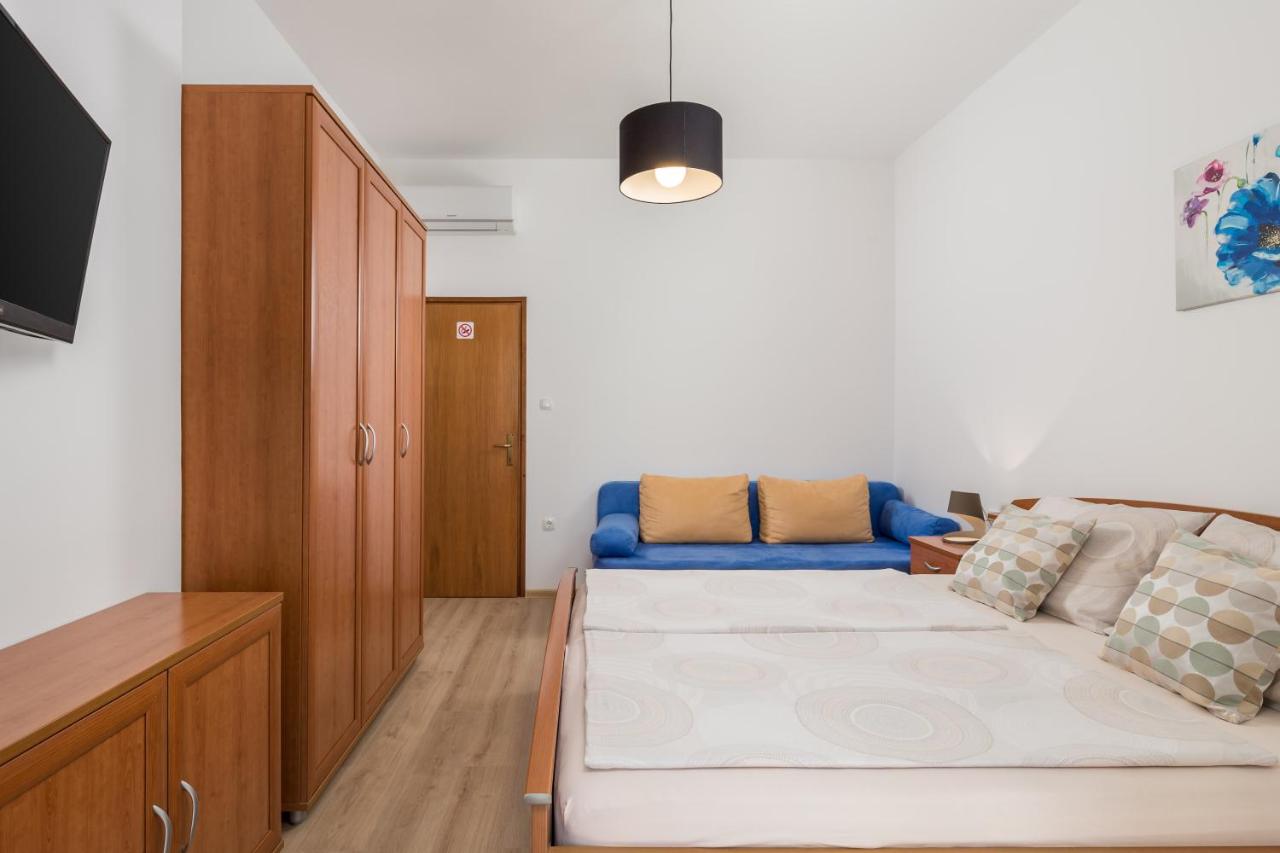 Triple Room with Private Bathroom