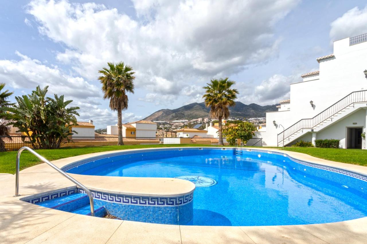 Piso en Vela de Mar - Magníficas vistas de Benalmádena, 4 personas. - Bed and Breakfast