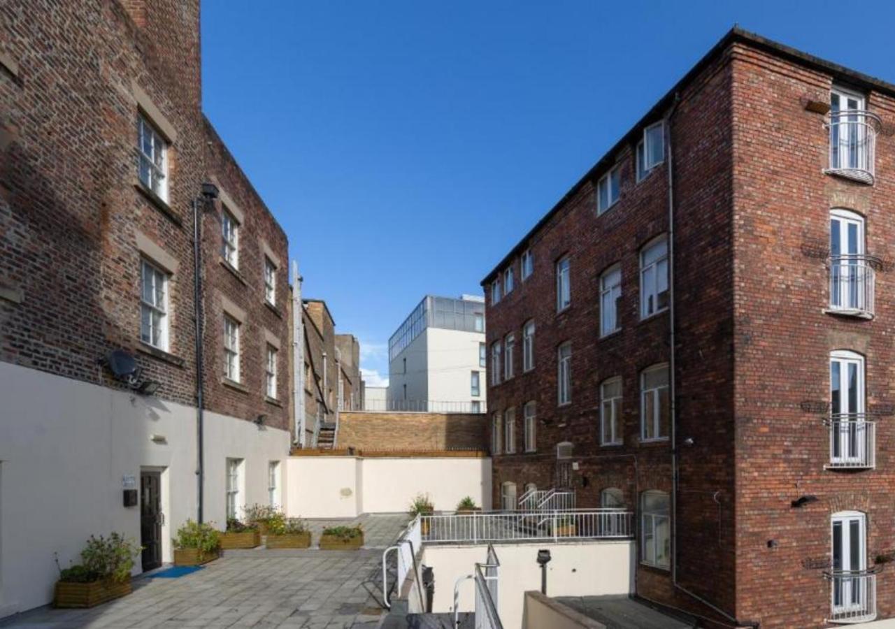 Wall St flat by HNFC Stays - Netflix & Popcorn - Ferienwohnung