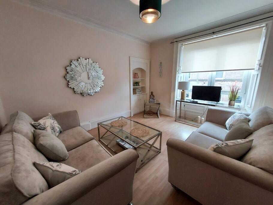 Lovely 2 bedroom apartment in the centre of Hawick - B&B
