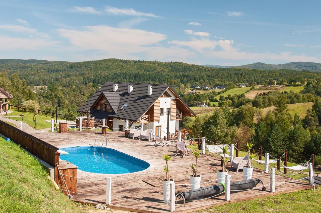 Chata w Bieszczadzie apartamenty i domki z basenem Bieszczady - Chambres d’hôtes