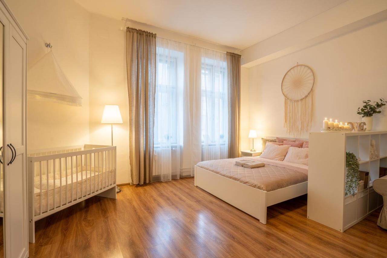 B&B Ostrava - FAMILY Apartment OSTRAVA - Bed and Breakfast Ostrava