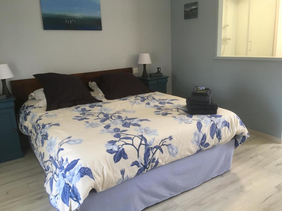 Queen Room with Garden View