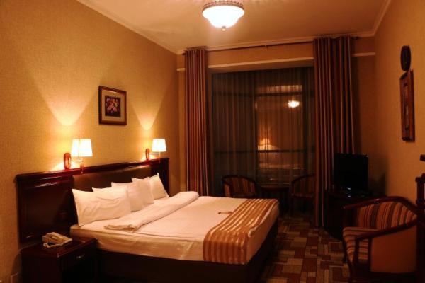 B&B Dushanbe - Asia Grand Hotel - Bed and Breakfast Dushanbe