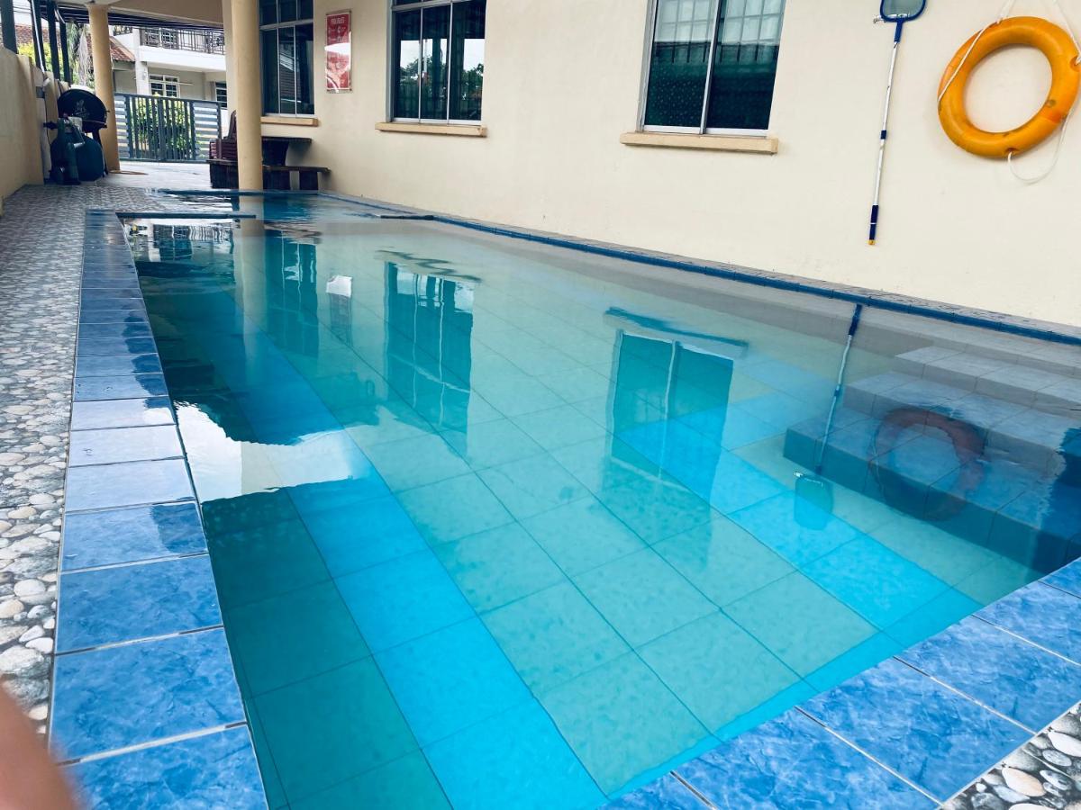 B&B Malakka - Casa Drezqi Homestay Melaka Private Pool - Bed and Breakfast Malakka