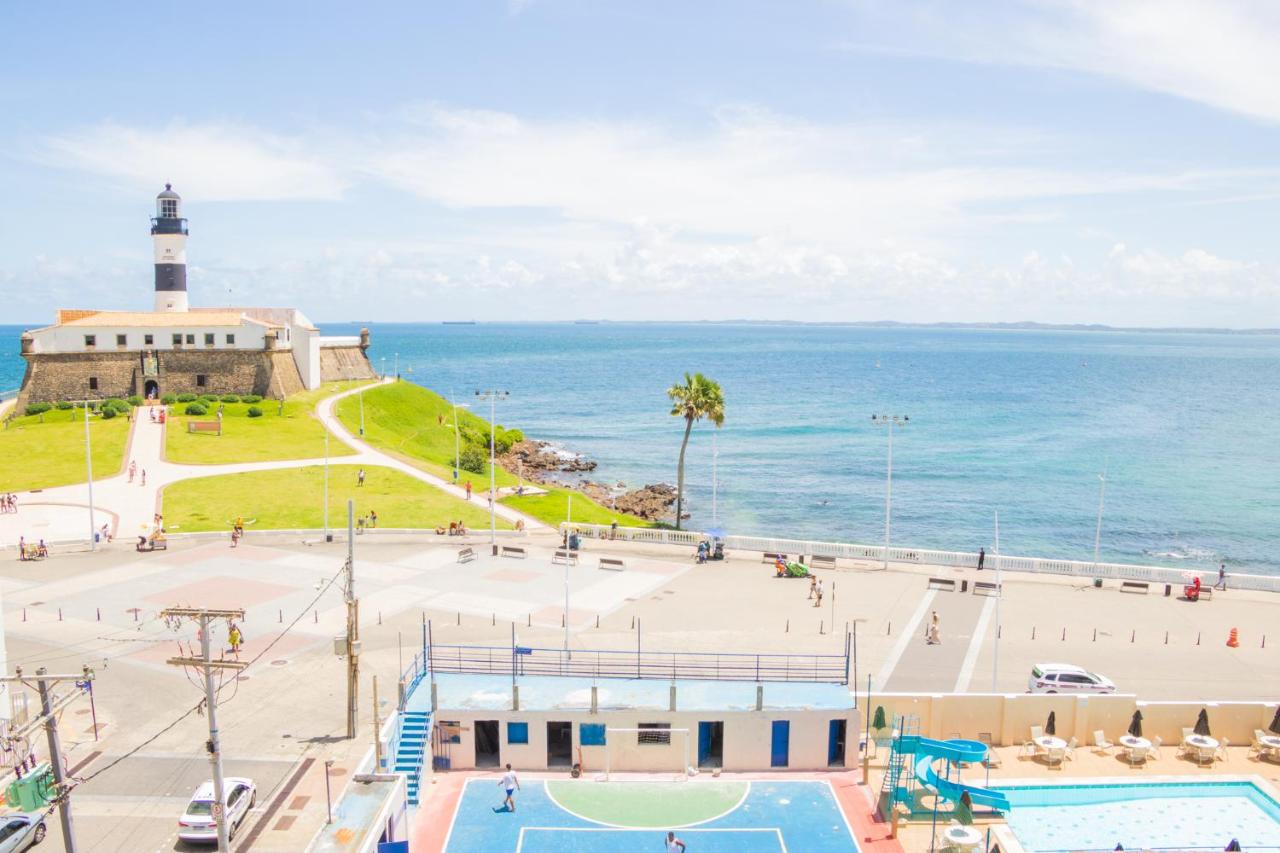 Apartamento no Farol da Barra. Vista deslumbrante para o mar! No circuito do Carnaval. Ao lado do Porto da Barra ! - B&B Salvador
