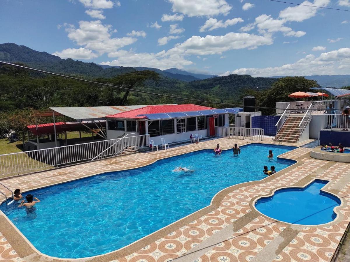 Club Recreativo Las Guitarras - B&B