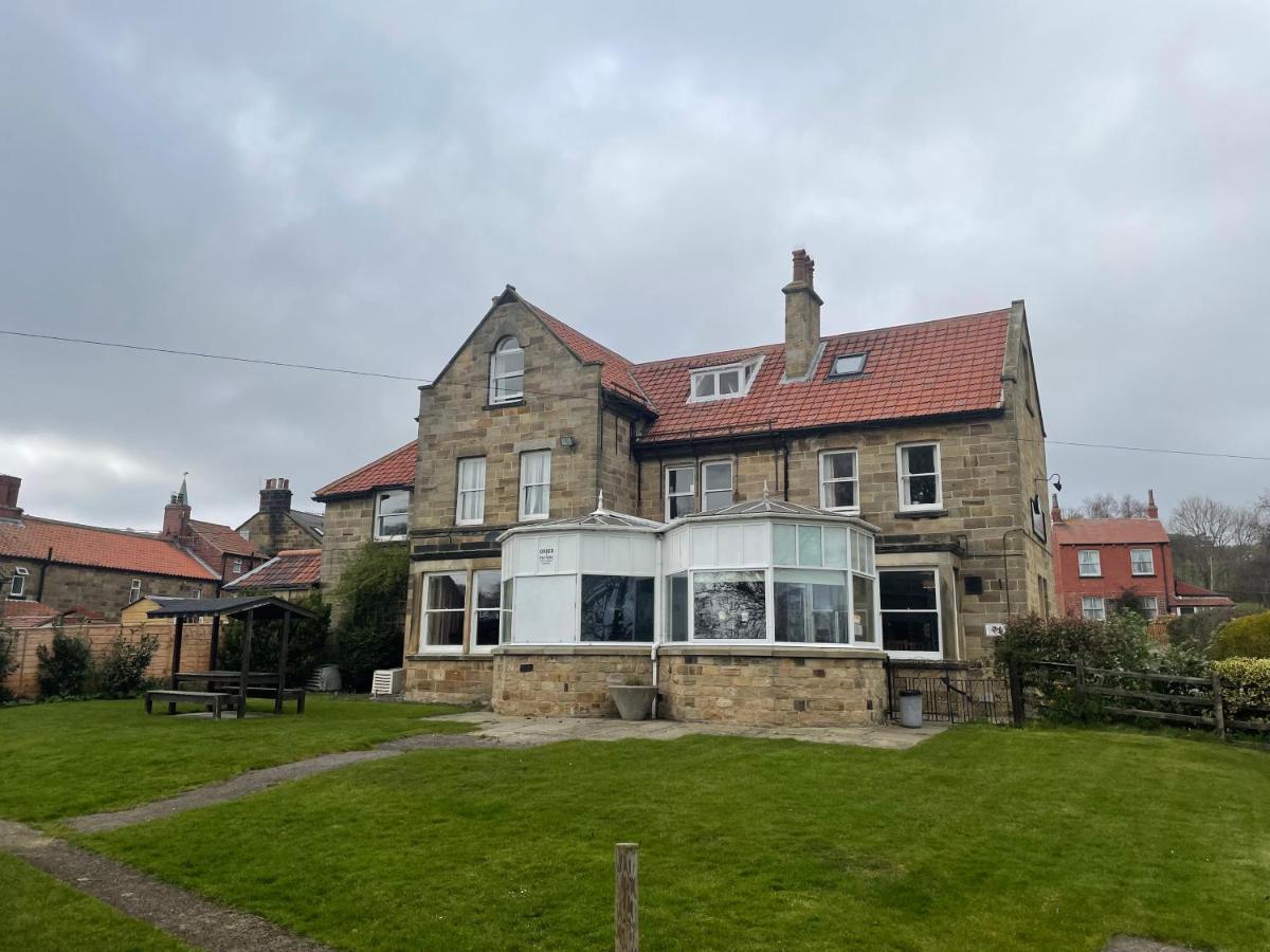 B&B Whitby - The Fylingdales Inn - Bed and Breakfast Whitby