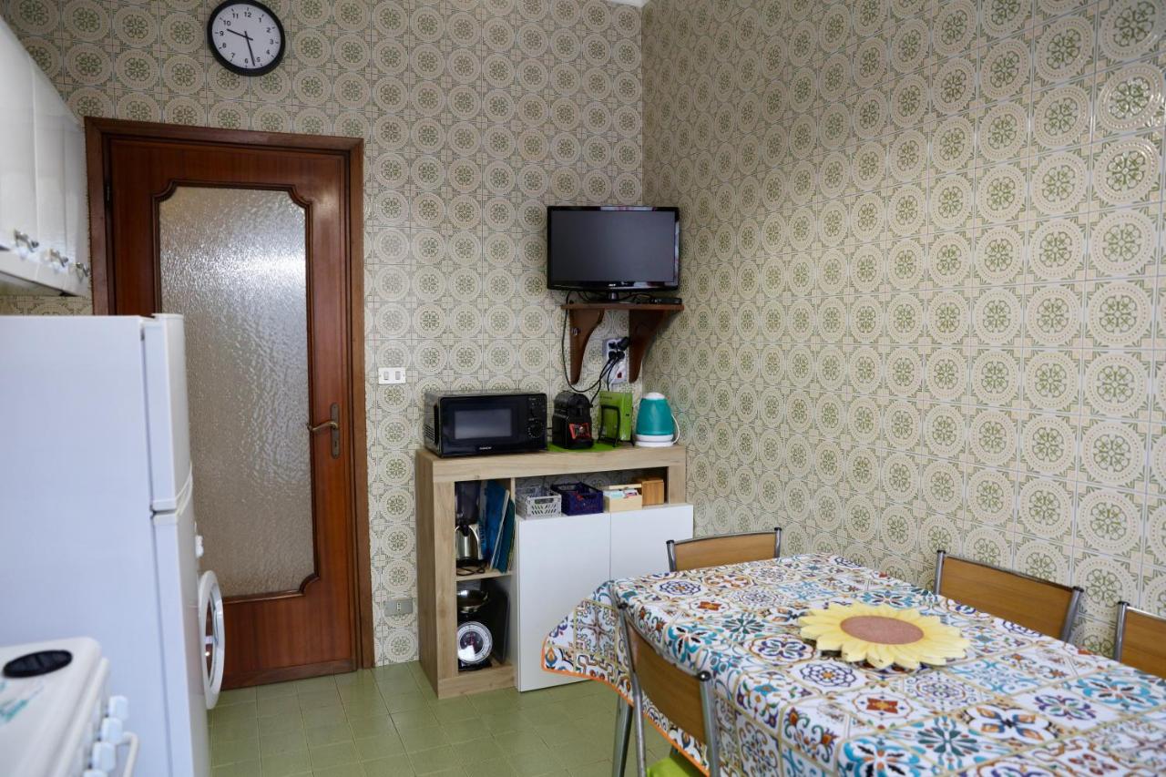 La casa dei nonni - Ampio trilocale zona Lingotto - Chambres d'hôtes Turin