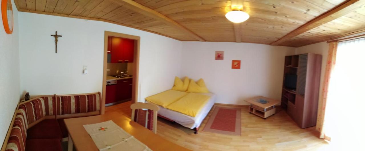 Apartment with Mountain View