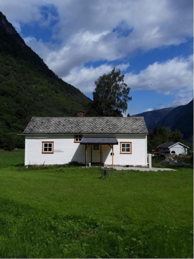 B&B Eidfjord - An authentic experience in picturesque Eidfjord - Bed and Breakfast Eidfjord