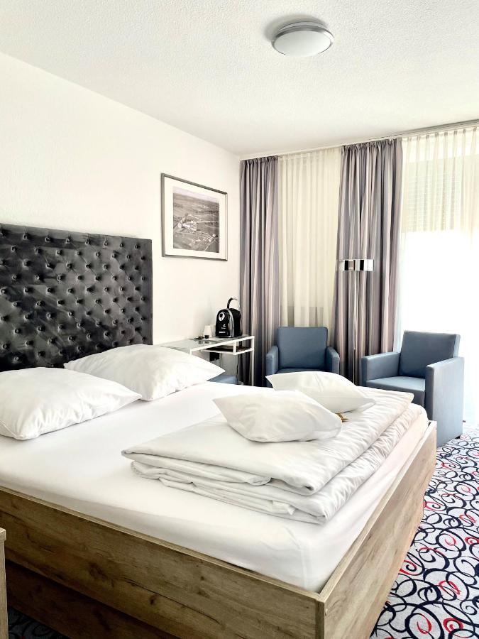 B&B Alsfeld - Pfefferhöhe Hotel & Restaurant - Bed and Breakfast Alsfeld