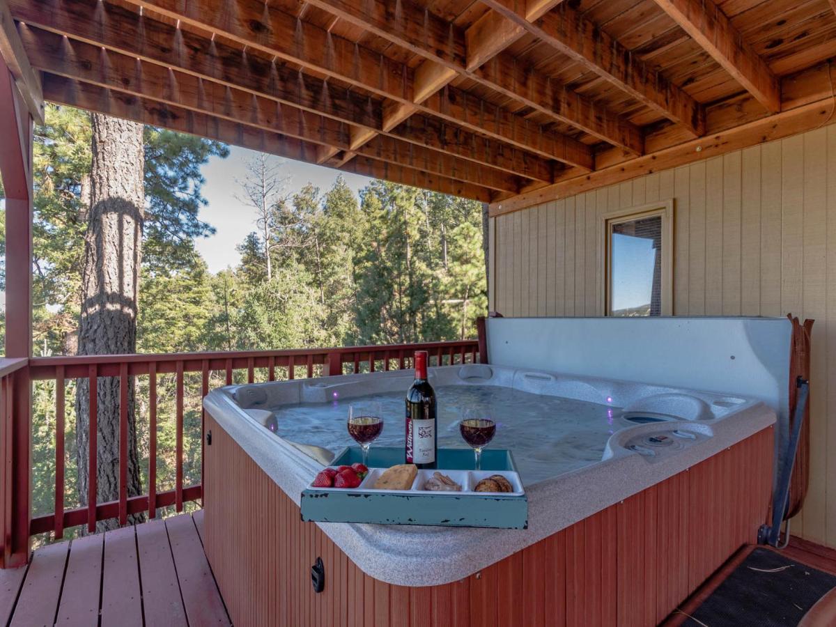 B&B Ruidoso - Ruidoso Rabb, 4 Bedrooms, Pet Friendly, Hot Tub, WiFi, Sleeps 10 - Bed and Breakfast Ruidoso