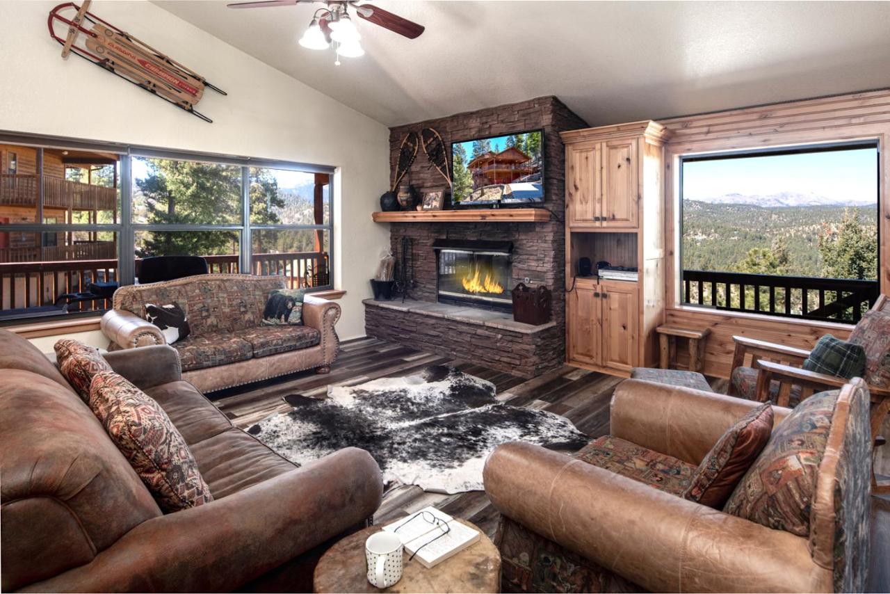 B&B Ruidoso - Ain't No Better View, 3 Bedrooms, Sleeps 8, Jetted Tub, Pool Table, Hot Tub - Bed and Breakfast Ruidoso