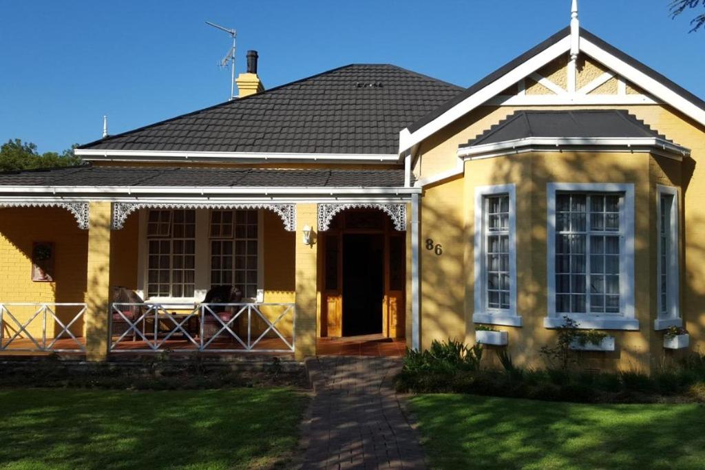B&B Harrismith - Lali's Guest House - Bed and Breakfast Harrismith
