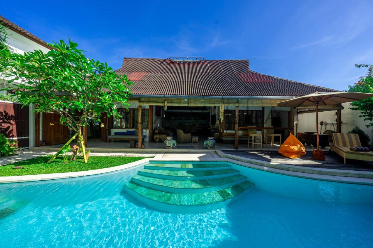 Villa Kainara Seminyak by RPM - B&B