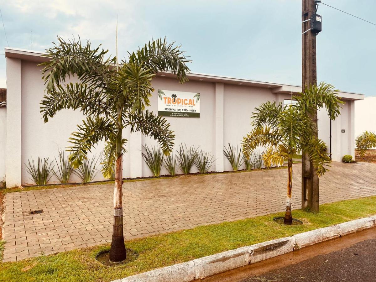 TROPICAL LAZER E EVENTOS - Casa em Lucas do Rio Verde - Bed and Breakfast