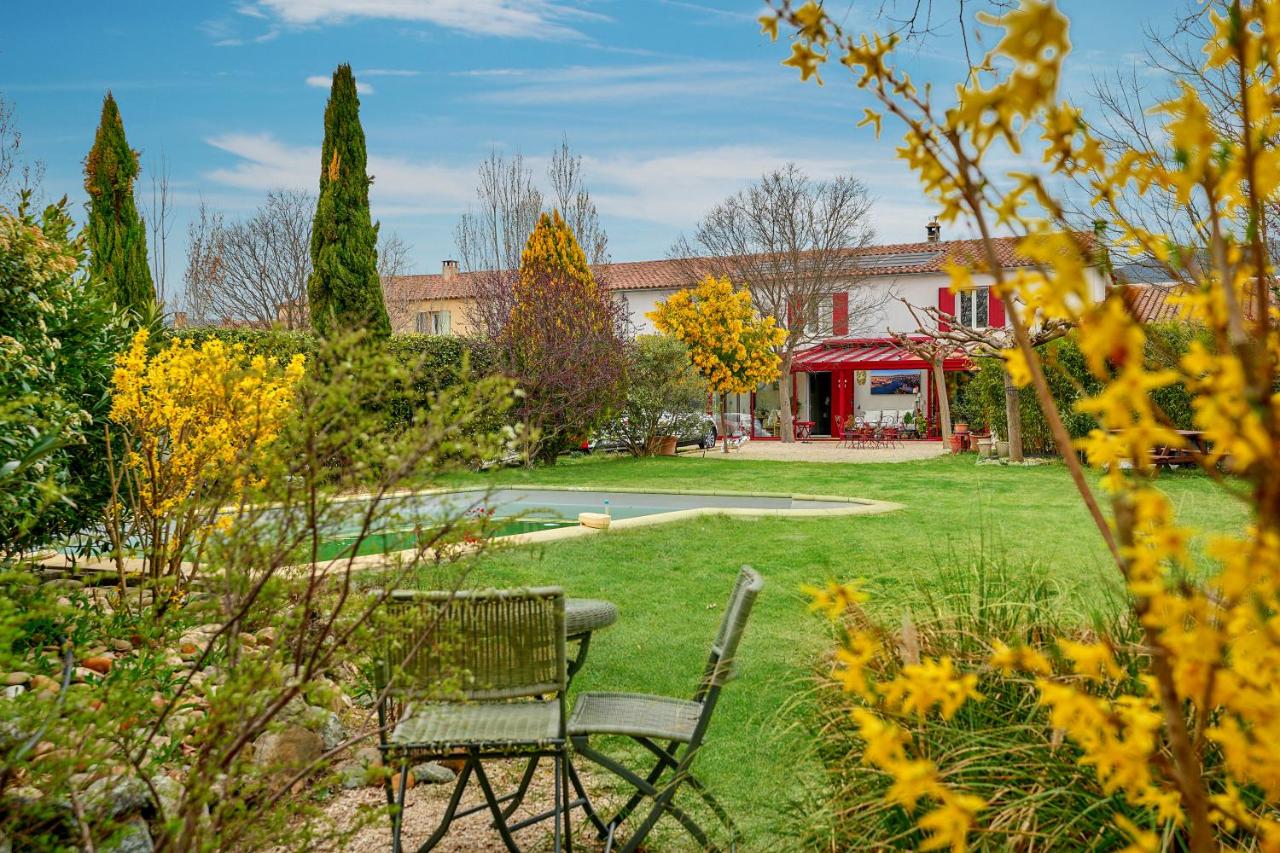 B&B Lauris - Clos des hérissons, chambre mimosa, piscine, jardin - Bed and Breakfast Lauris