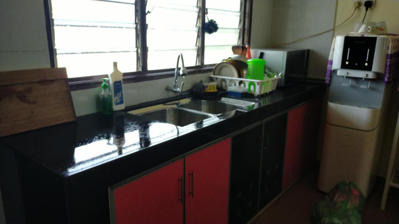 Ulya Homestay 2 - B&B