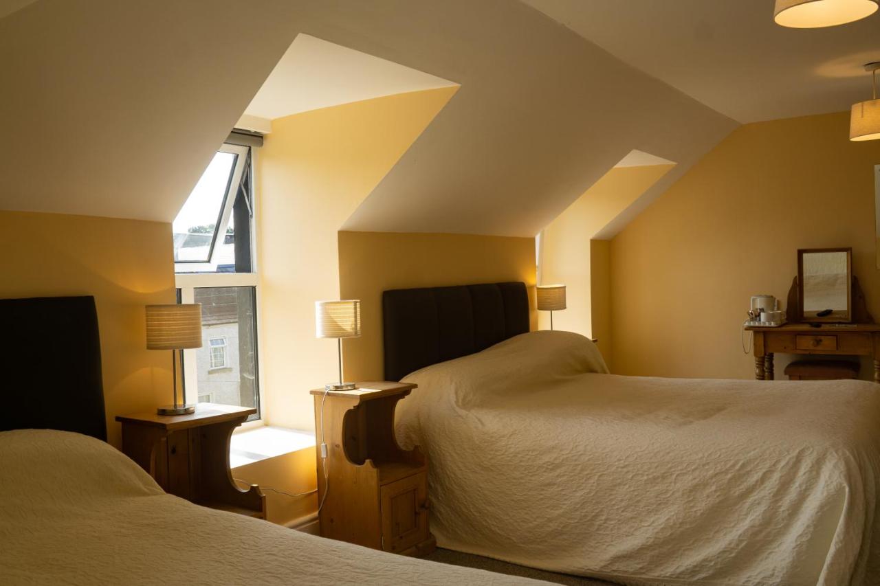 Chambre Double ou Lits Jumeaux avec Salle de Bains Privative