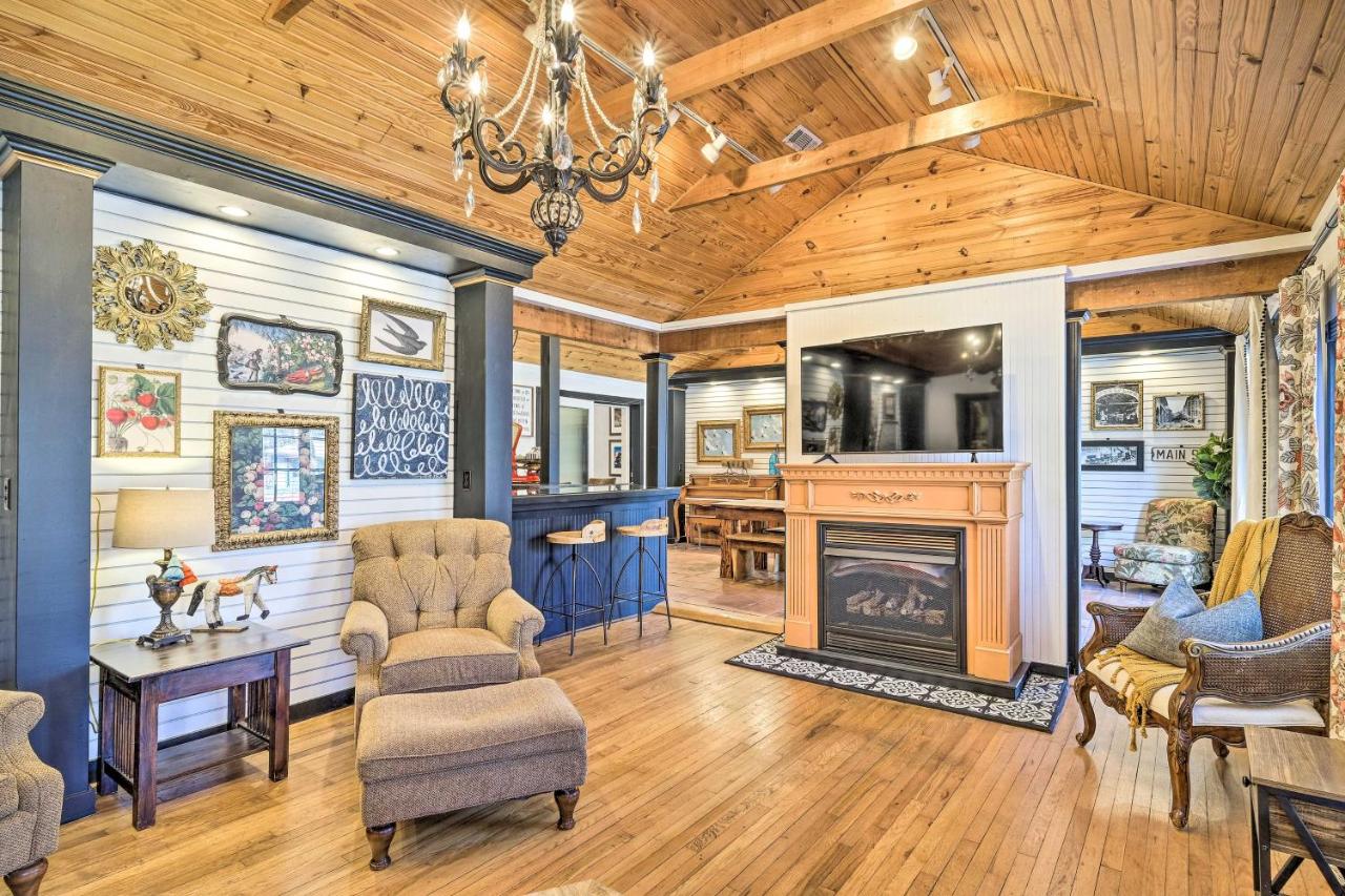 Eclectic Osage Cottage in Historic District - Chambres d’hôtes