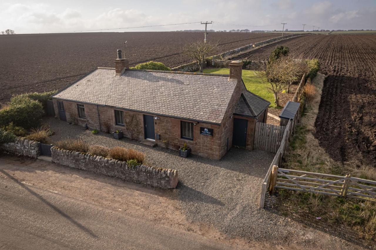 B&B Arbroath - Cliff Walk Cottage - Bed and Breakfast Arbroath