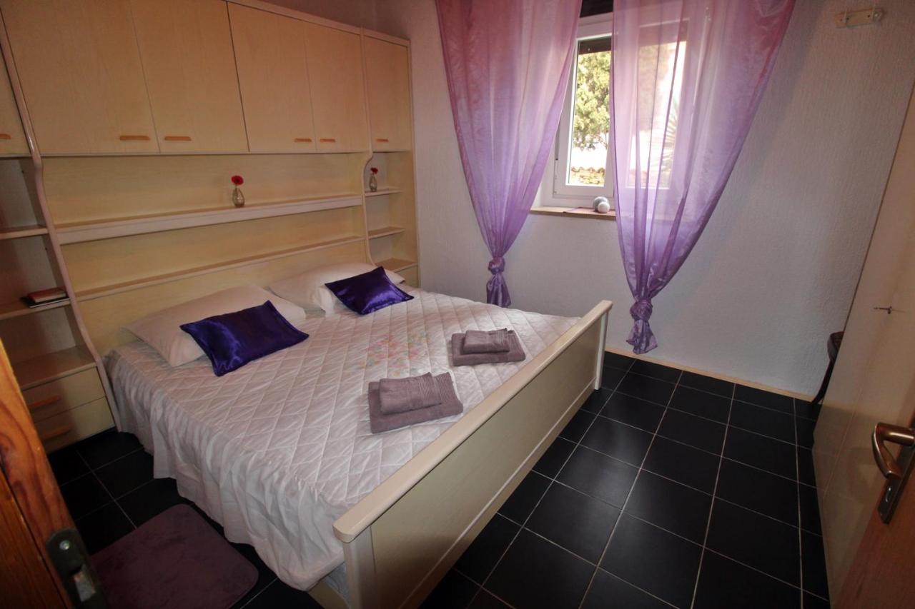 Apartment Zepina - B&B Pola