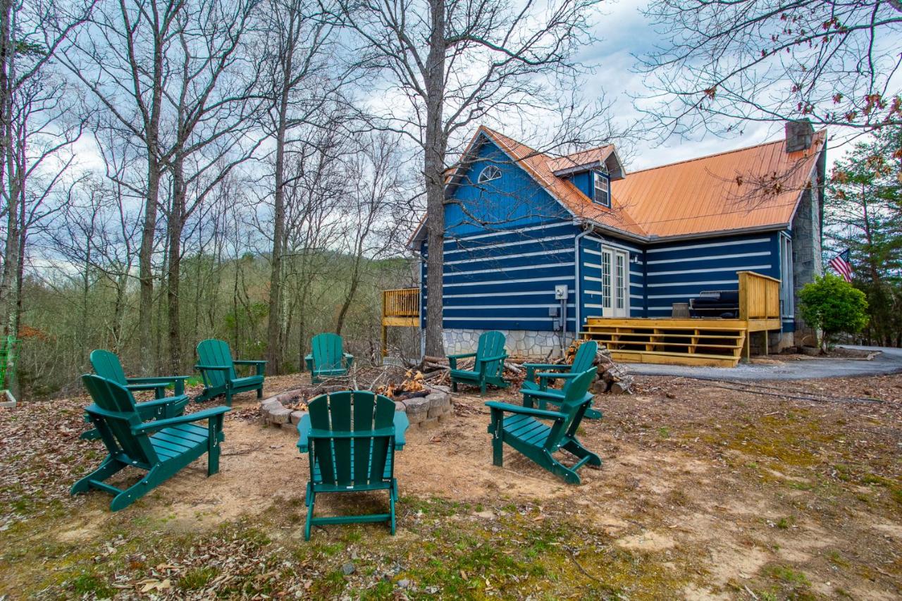 Family Mountain Lodge - Arcade Games, Hot Tub - B&B Sevierville