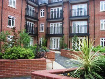 Roomspace Serviced Apartments - Royal Swan Quarter - B&B
