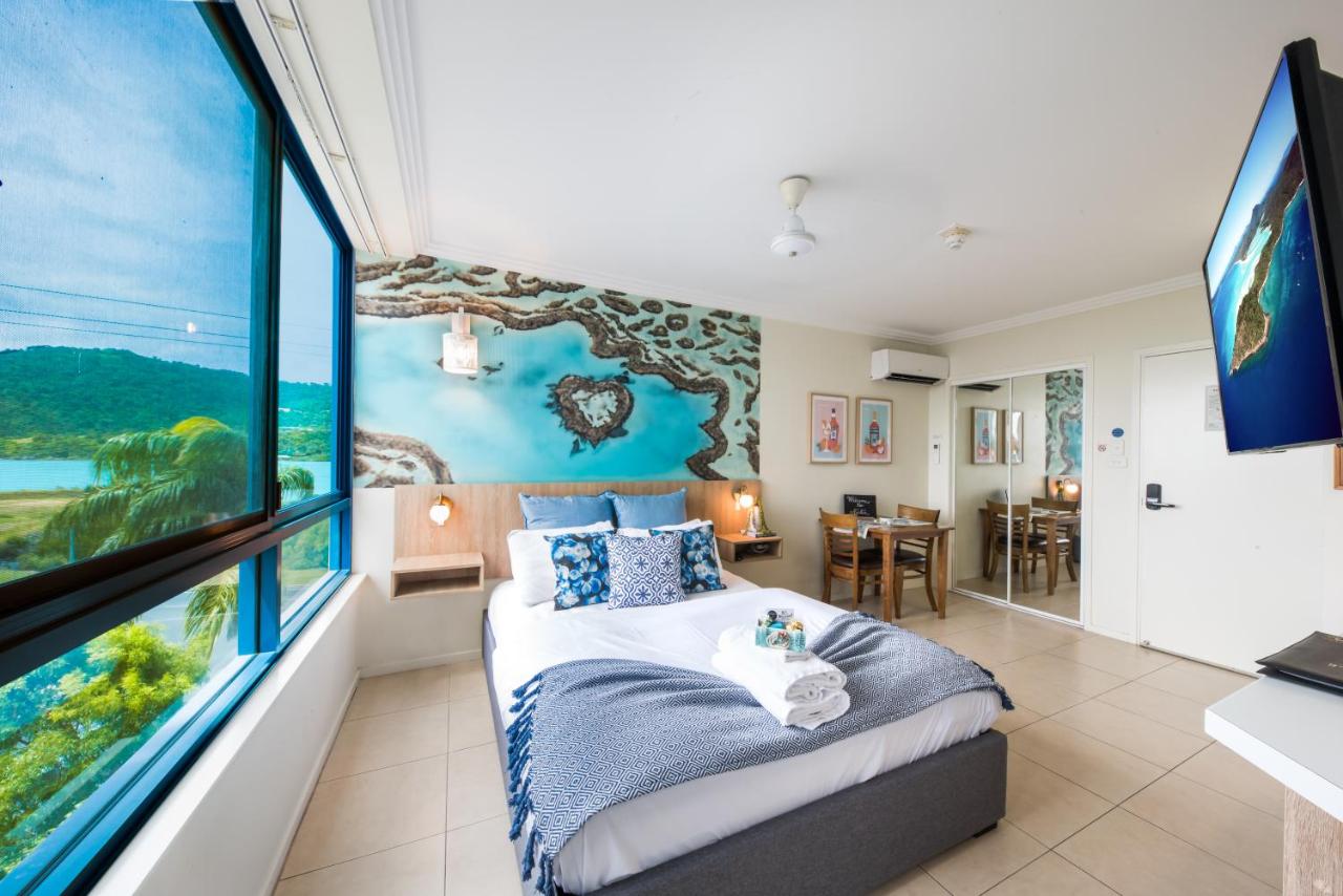 ☆Airliedise☆HOT TUB suite☆5min walk 2 Port of Airlie/Ferry terminal☆WiFi☆Netflix☆NO Hills - B&B