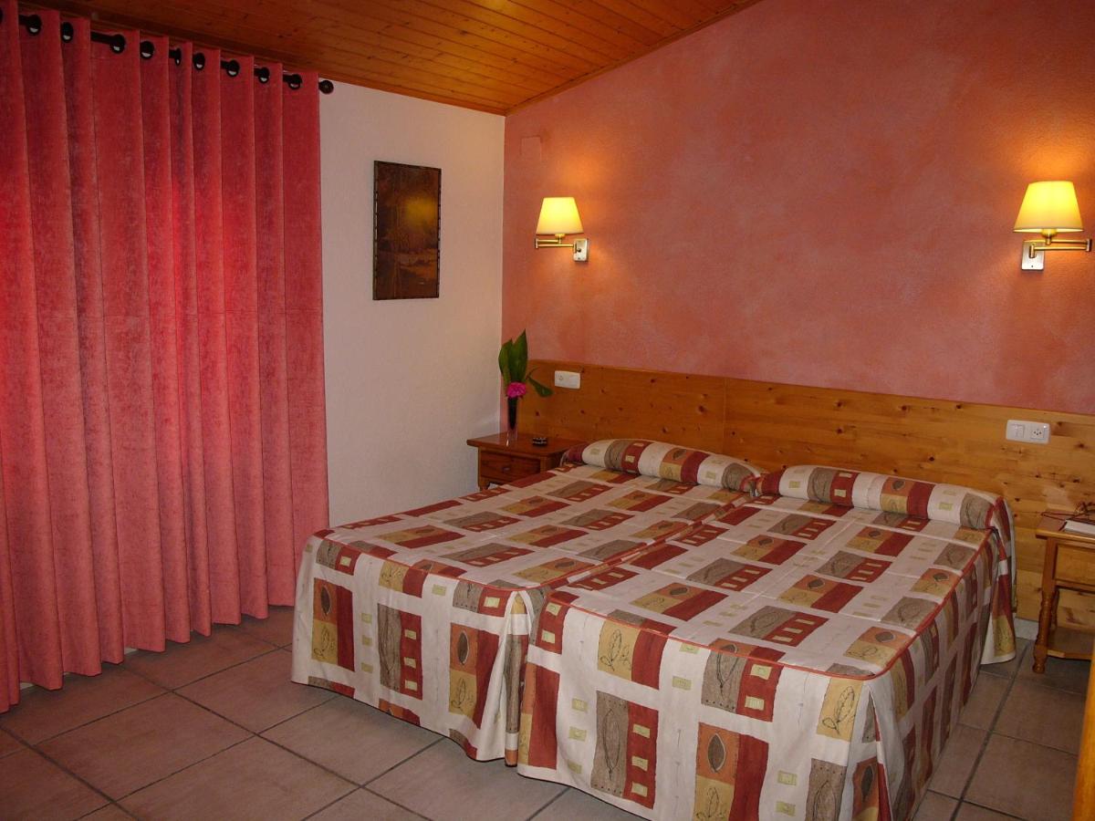 Twin Room with Town Views