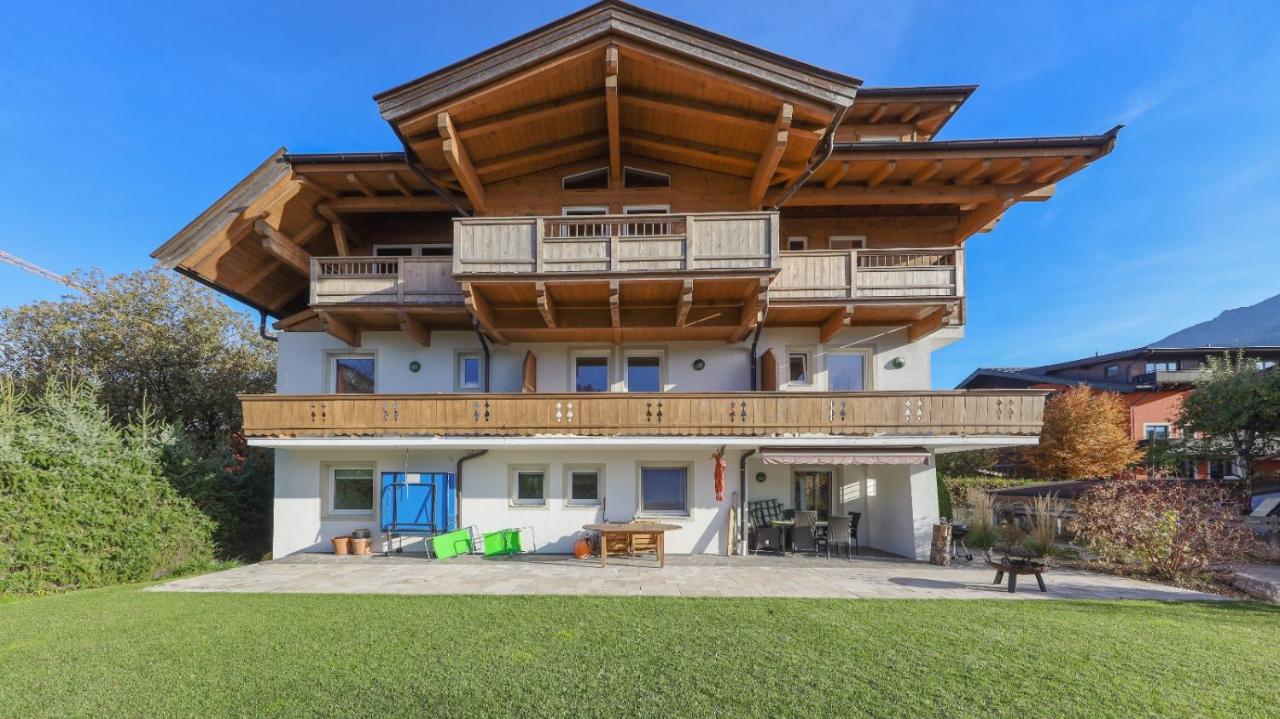 B&B St. Johann in Tirol - Appartementhaus Chalet Alpina - Bed and Breakfast St. Johann in Tirol