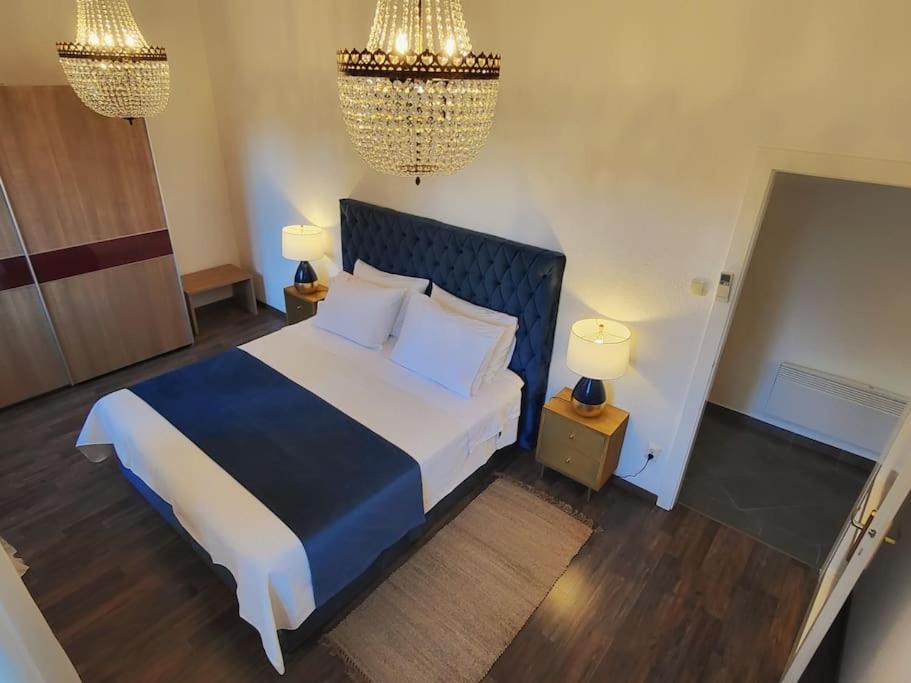 Appartamento con 3 Camere da Letto