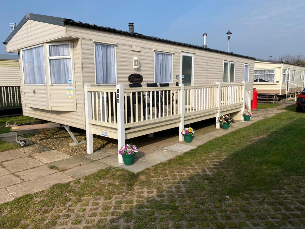 Golden palm 8 berth chapel saint leanords, ingoldmells, skegness caravan - B&B