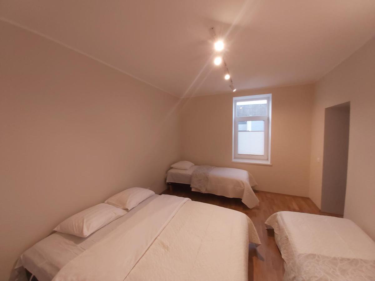 Apartment with Shower