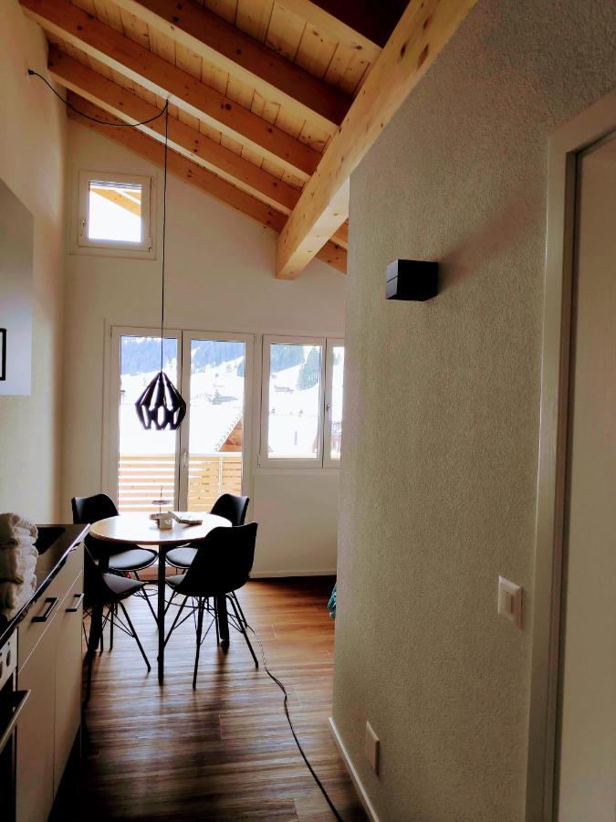 Chuenislodge3 neu&stilvoll, 2Balkone, echtes Bijou mit top-Aussicht - Ferienwohnung