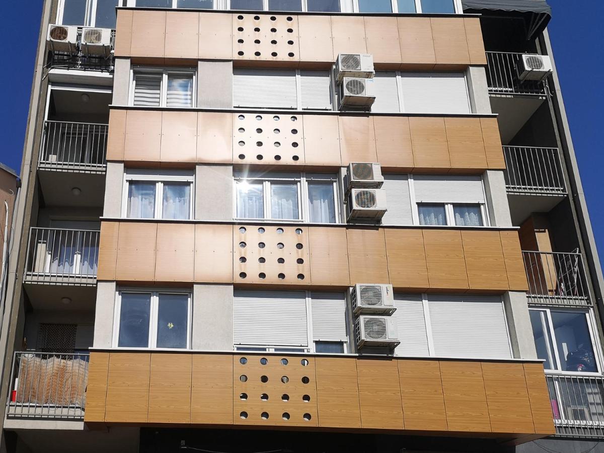 FilinHome Papa Suite 4 - Ferienwohnung Novi Sad