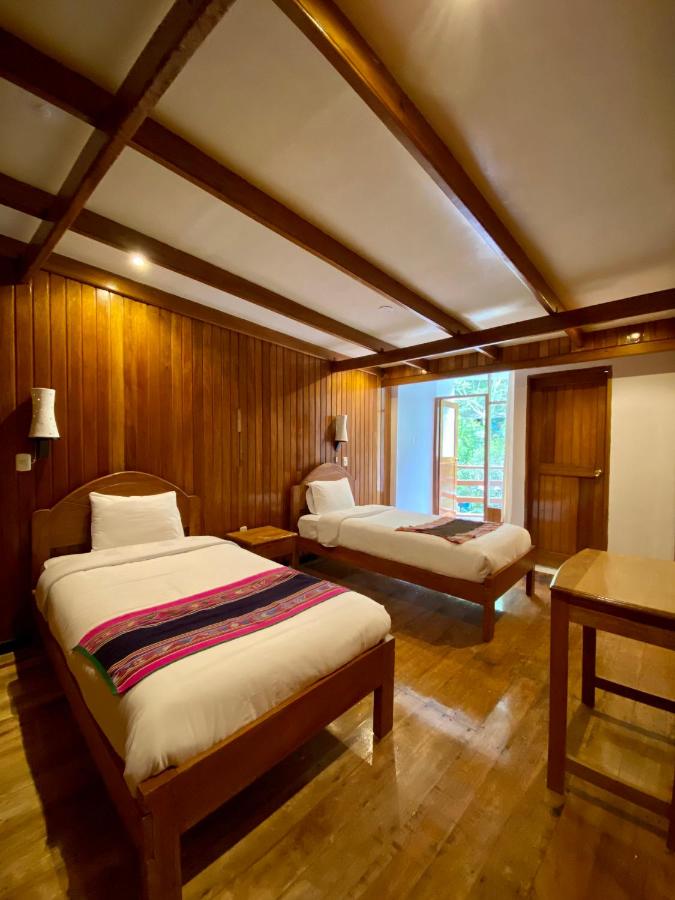 Standard Double Room with Mountain View and Private Bathroom