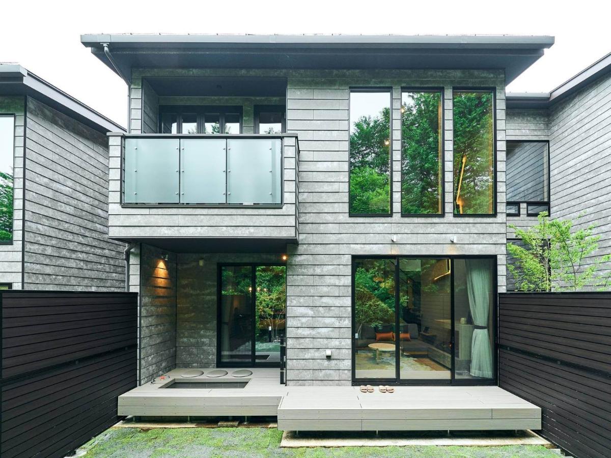 Rakuten STAY VILLA Hakone Sengokuhara North Wing 101 or 103 BBQ terrace Capacity of 10 persons - Chambres d’hôtes