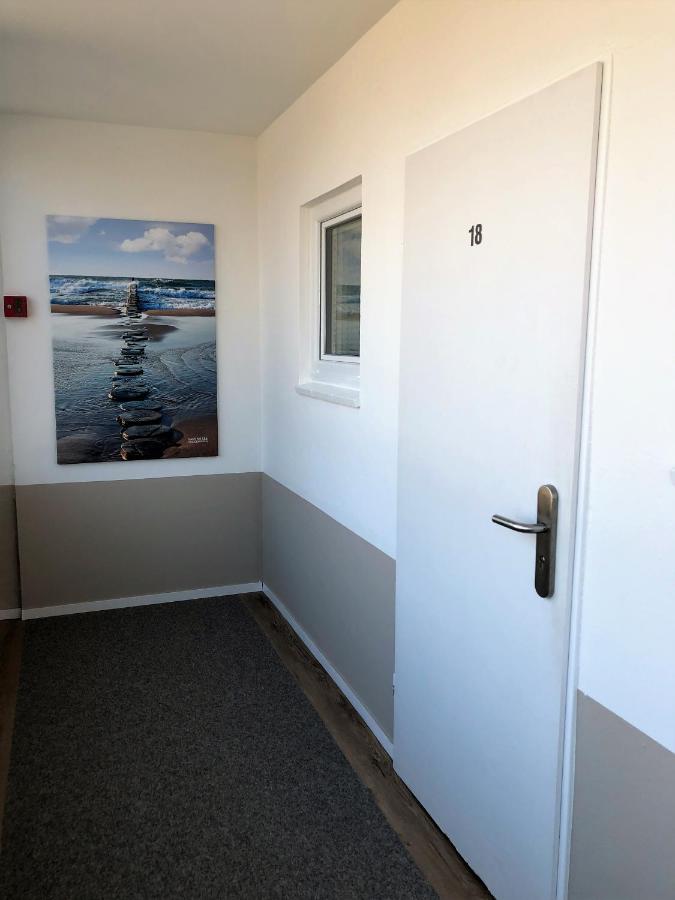 Apartment with Lake View