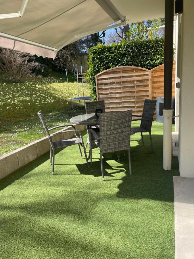 Confidentiel Standing-Climatisé-Parking & Terrasse Privé - Port de Plaisance - B&B Évian-les-Bains