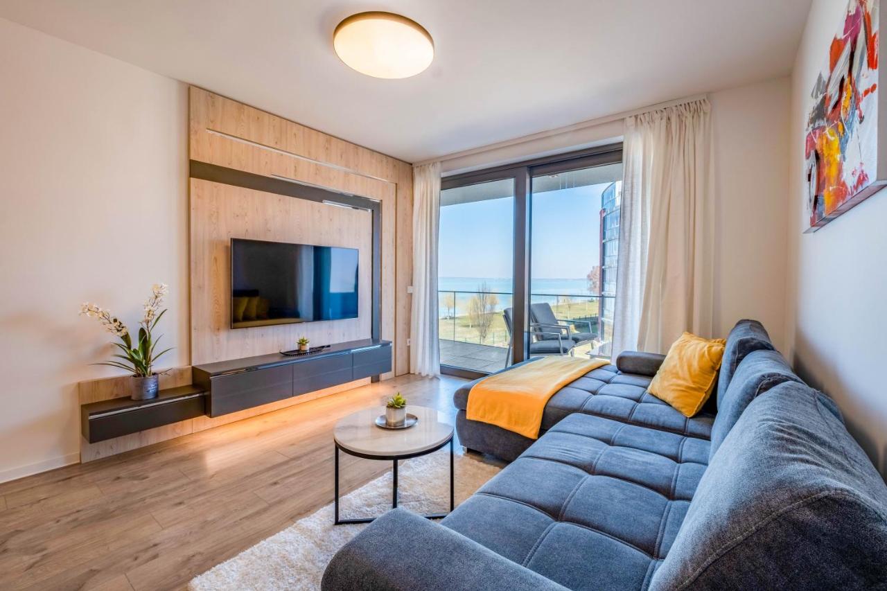 MyFlat Coral Beach Apartment - Chambres d’hôtes Siófok