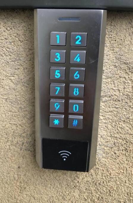 Logement à Brive - proche de la gare et du centre ville - Climatisation - fibre internet - stationnements gratuits - B&B Brive-la-Gaillarde