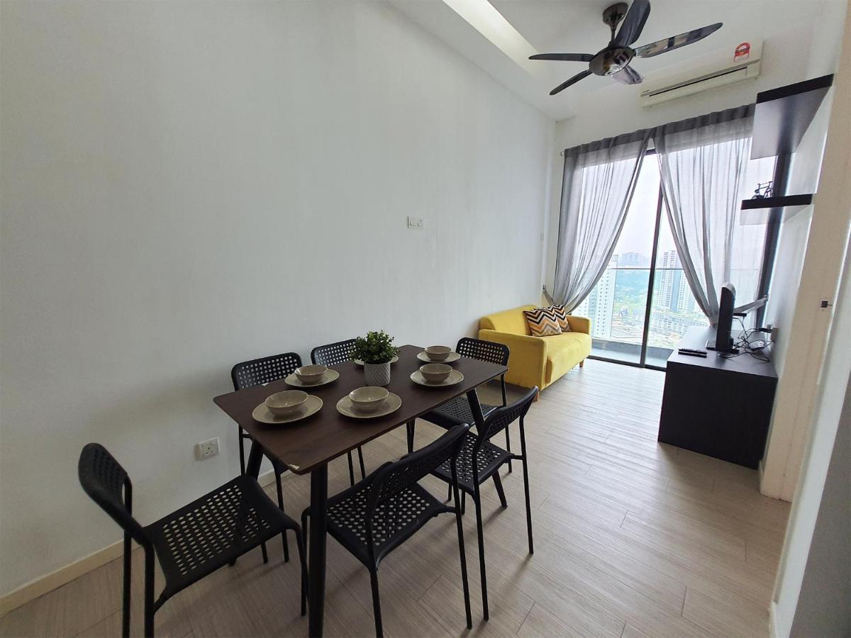 Apartment mit 2 Schlafzimmern und Balkon