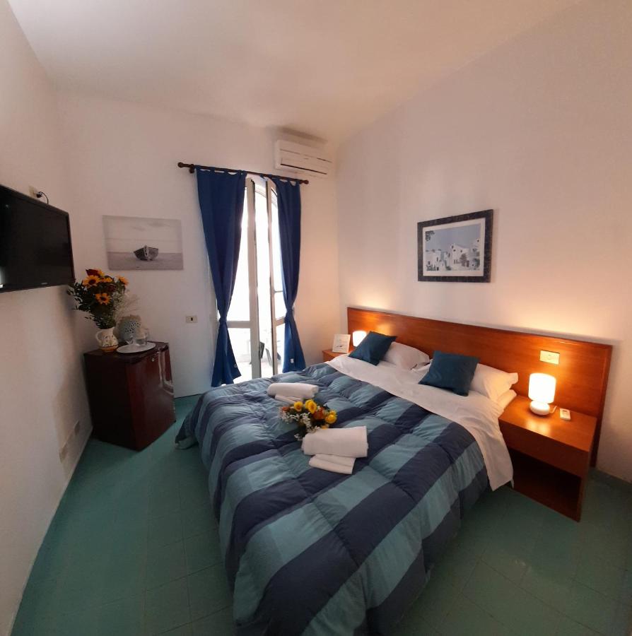 Doppel- oder Zweibettzimmer