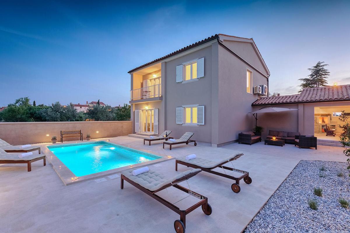 Villa Mokka - Perfekt ausgestattete Villa in hervorragender Lage - Chambres d'hôtes Pula